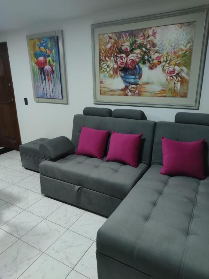 406 Apartaestudio Portal De Cadiz , Exclusivo Y Central, Con Parqueadero Capacidad 4 Personas Appartement Ibagué Buitenkant foto